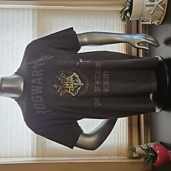 Harry Potter Geaphic T-Shirt - Size L - Picture 1 of 3